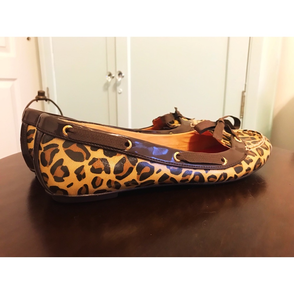 Women’s Sperry Top-Sider boat shoes. Size 10